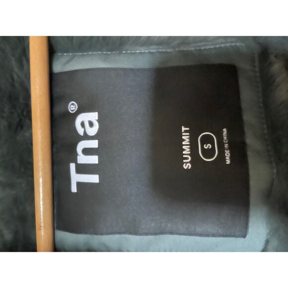 NWT- Aritzia TNA the summit parka short coat size small smoky emerald green - Picture 5 of 6